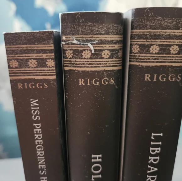 Autographed Ransom Riggs Miss Peregrine trilogy - Picture 3 of 4